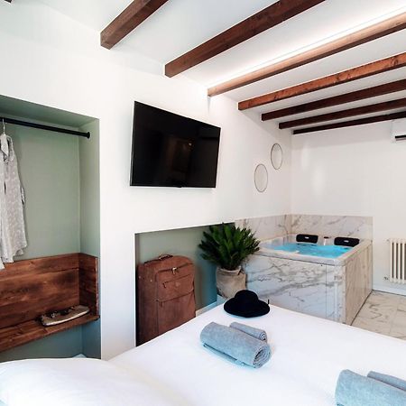 Sahara & Amazzonia Luxury Rooms- The House Of Travelers Комо Екстериор снимка