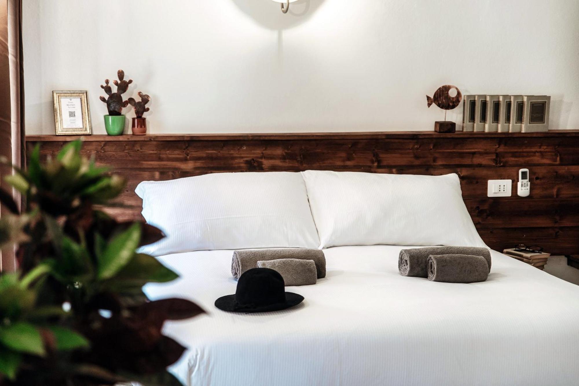Sahara & Amazzonia Luxury Rooms- The House Of Travelers Комо Екстериор снимка