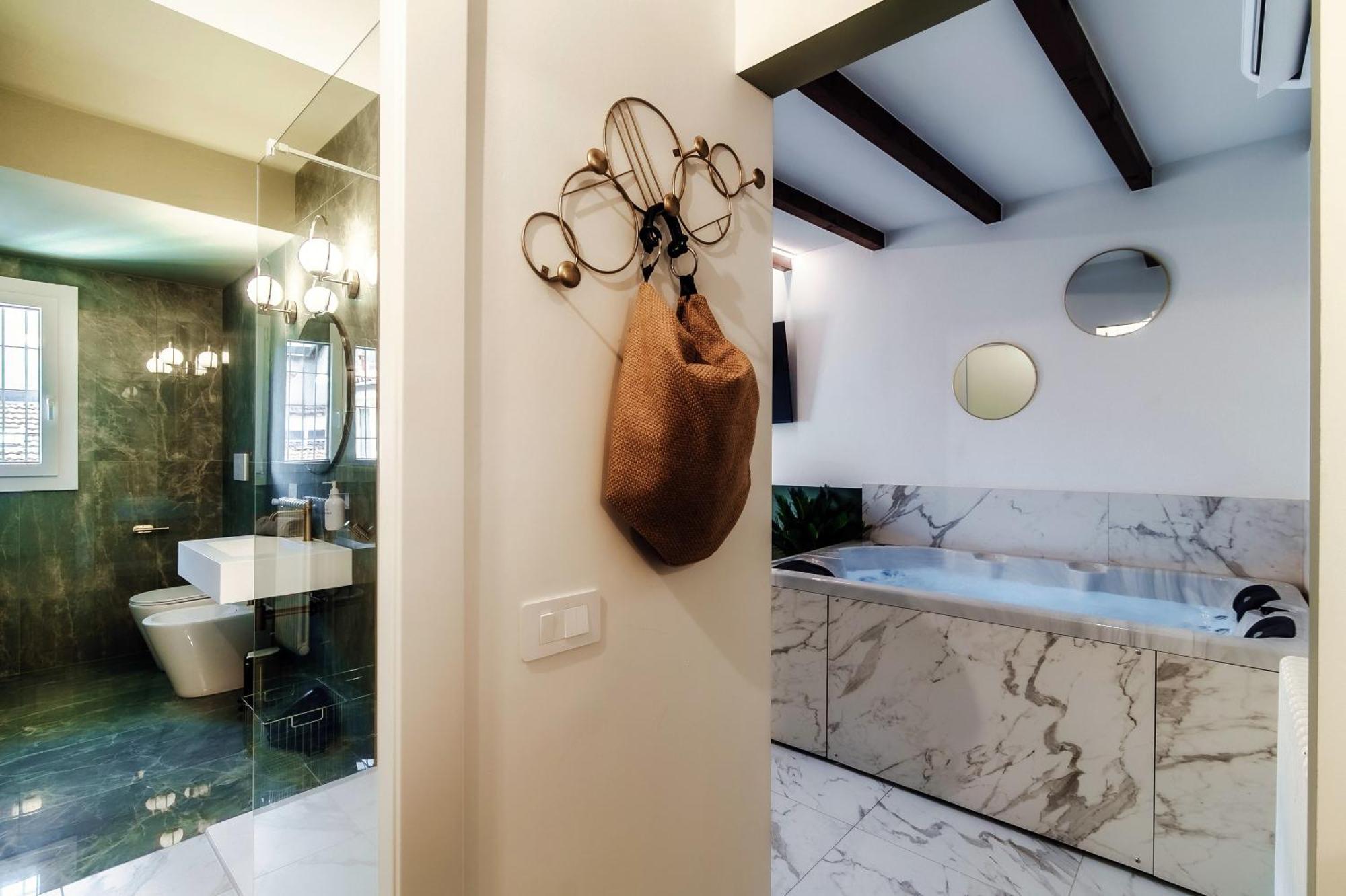 Sahara & Amazzonia Luxury Rooms- The House Of Travelers Комо Екстериор снимка