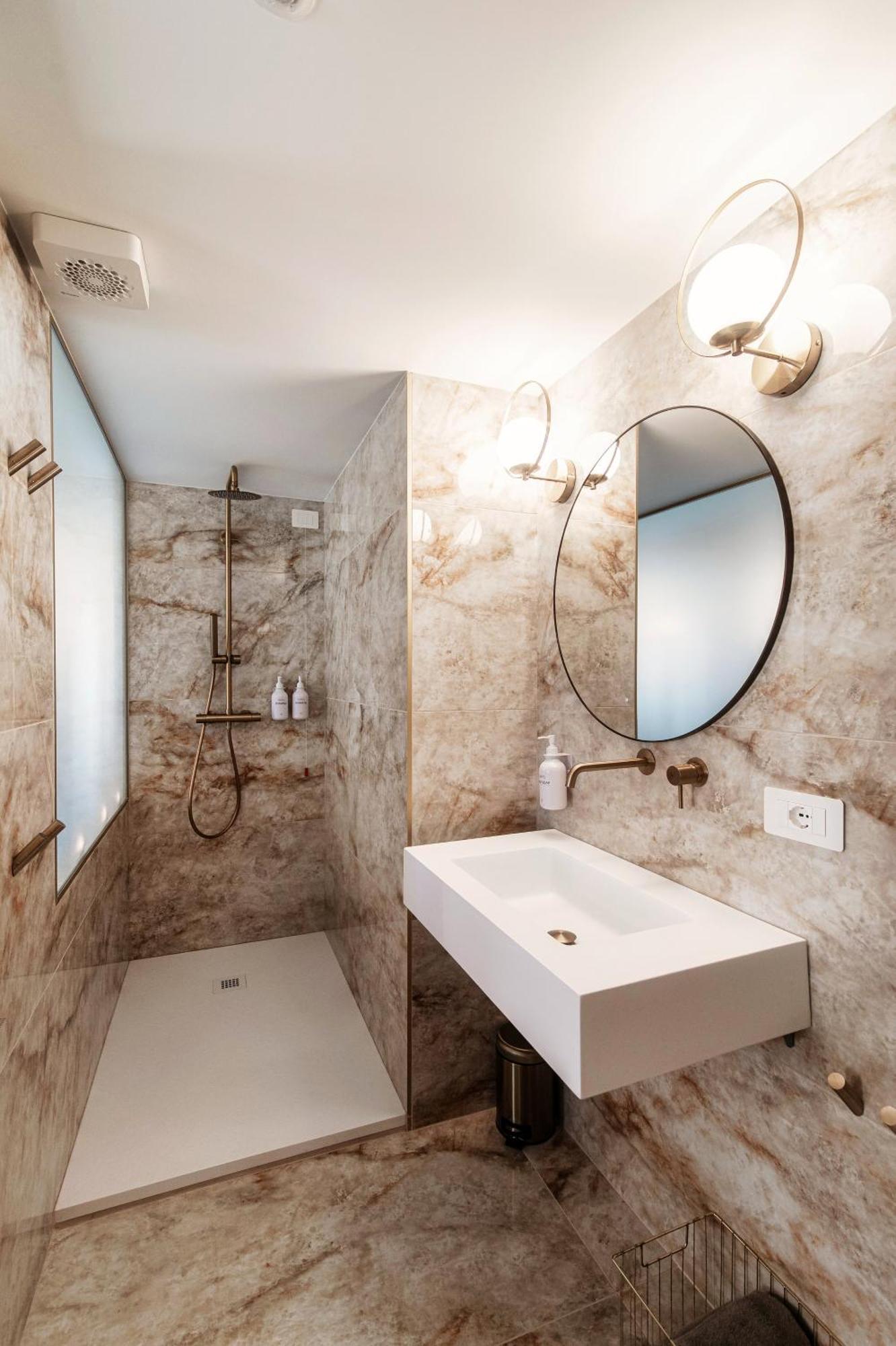 Sahara & Amazzonia Luxury Rooms- The House Of Travelers Комо Екстериор снимка
