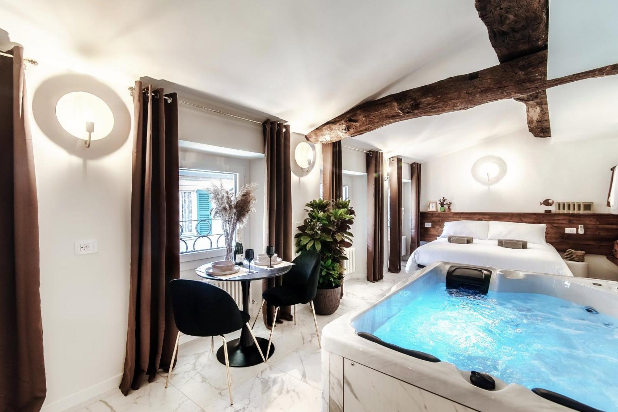 Sahara & Amazzonia Luxury Rooms- The House Of Travelers Комо Екстериор снимка