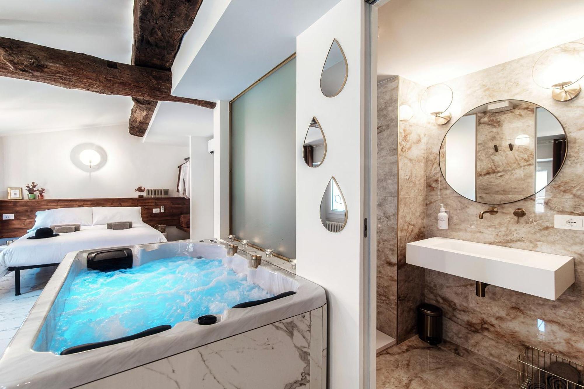 Sahara & Amazzonia Luxury Rooms- The House Of Travelers Комо Екстериор снимка